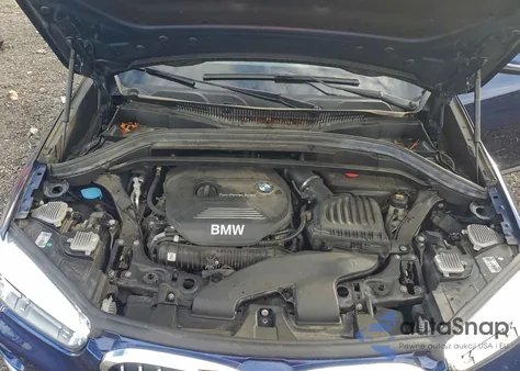 2017 BMW X1 xDrive28I из США, поврежденный, VIN WBXHT3C39H5F87448